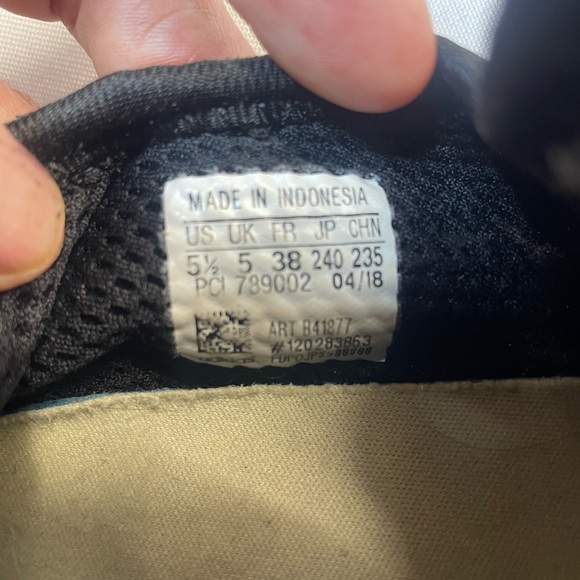 Adidas Black Sneakers with Quilted Pattern - Picture 3 of 8
